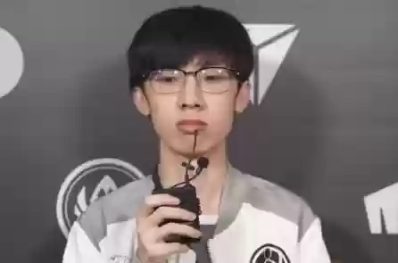 战队最佳阵容搭配(简单干净战队名字)插图1