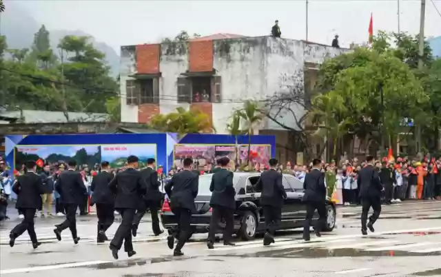 10万人的阵容有多大空间(部署300空间的超级部队什么意思)