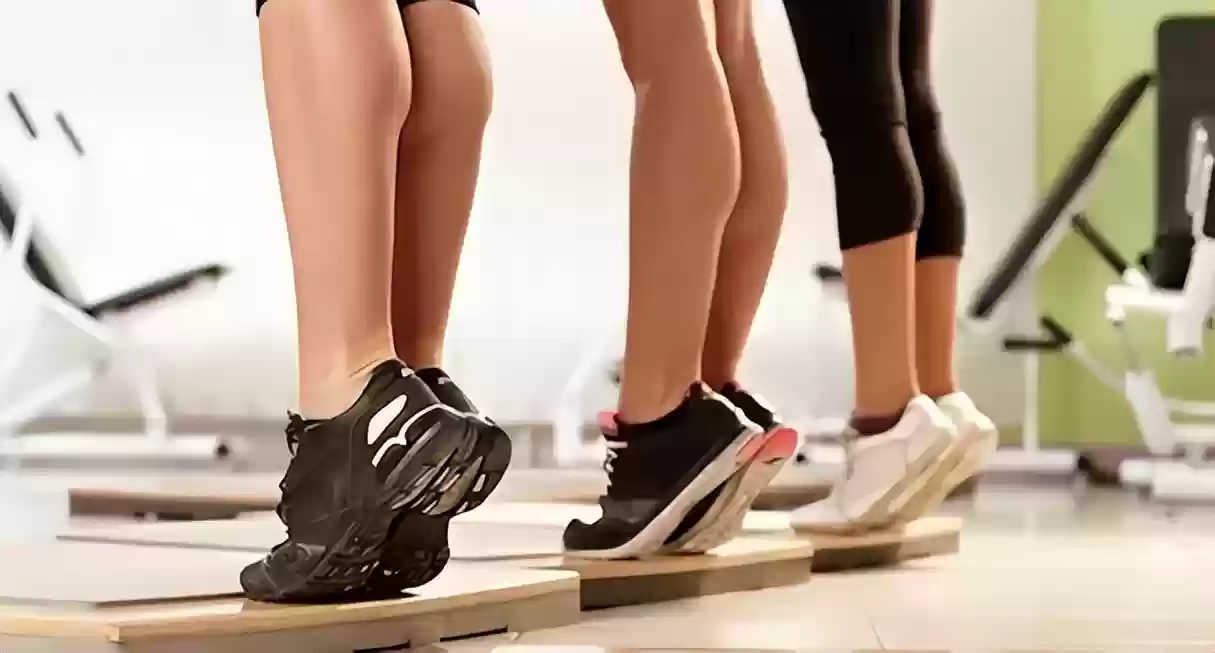 踮脚阵容插图